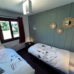 Sunny 2 Bedrooms For 4 In Jaillet *